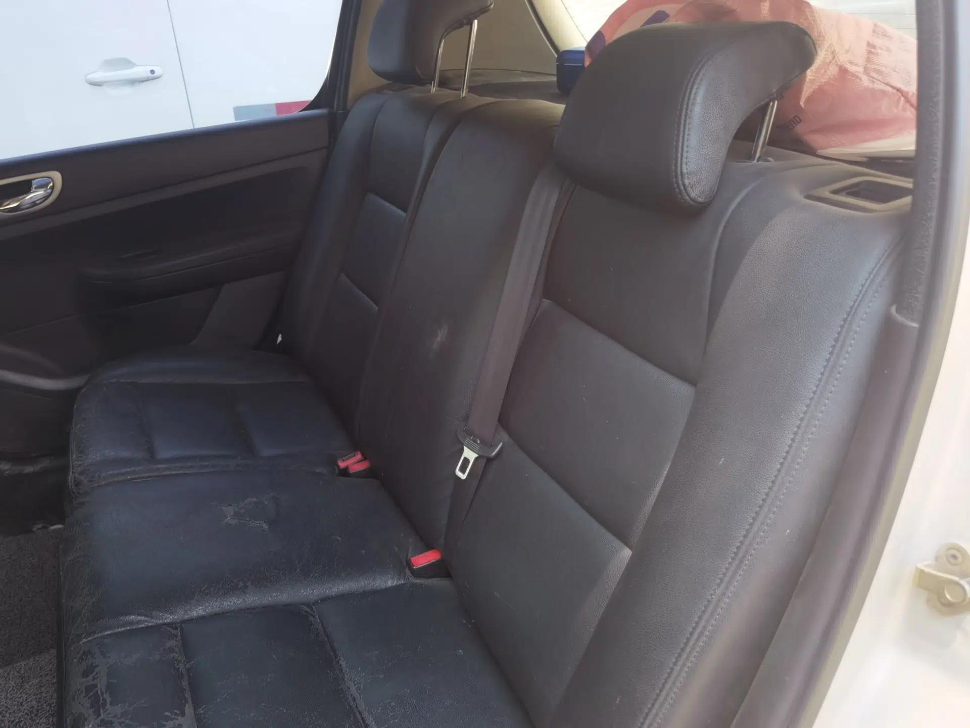Peugeot 307 2012 Hatchback 1.6L Automatic Comfort Edition — миниатюра 17
