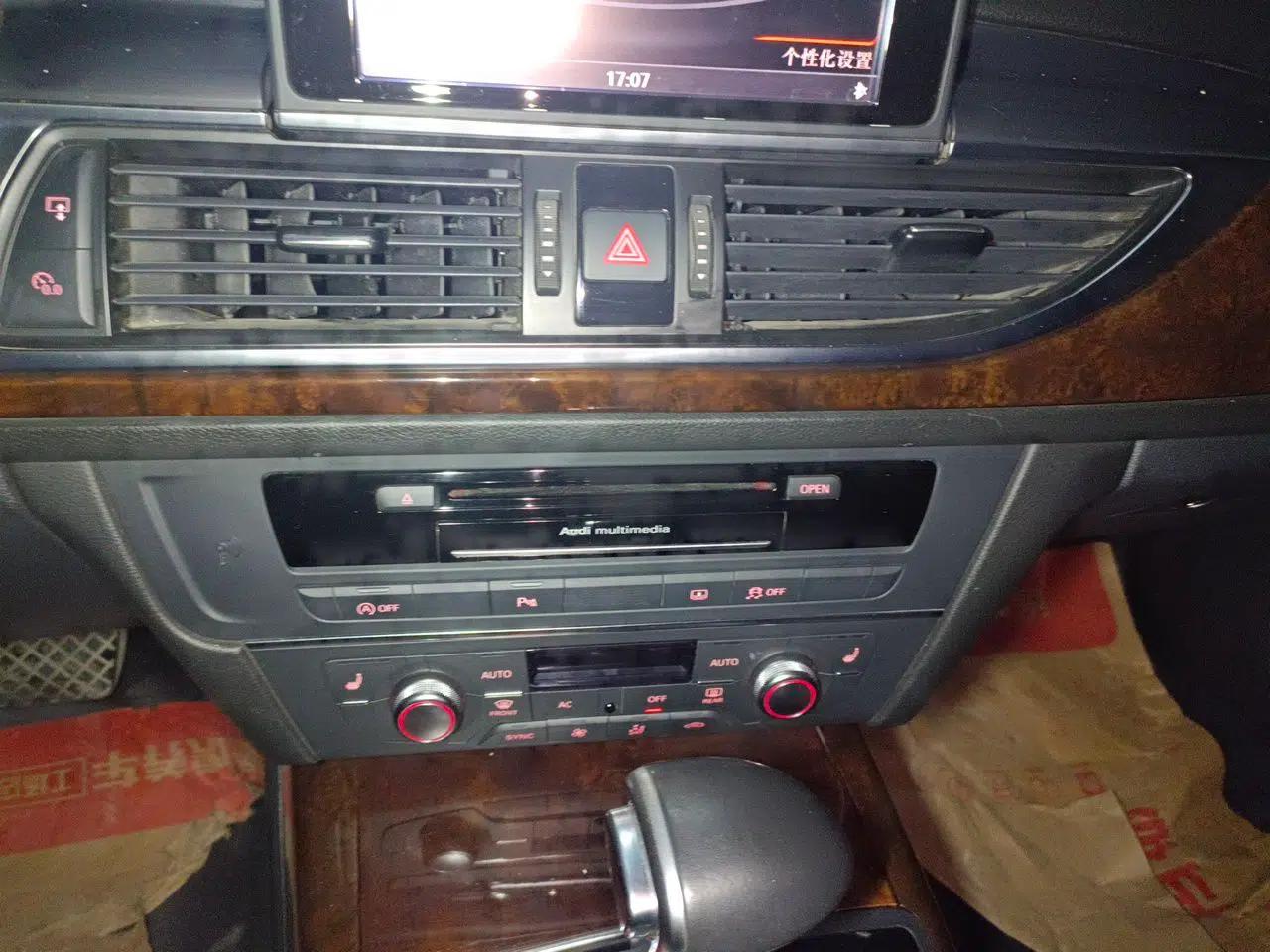 Audi A6L 2012 TFSI Comfort Model — миниатюра 13