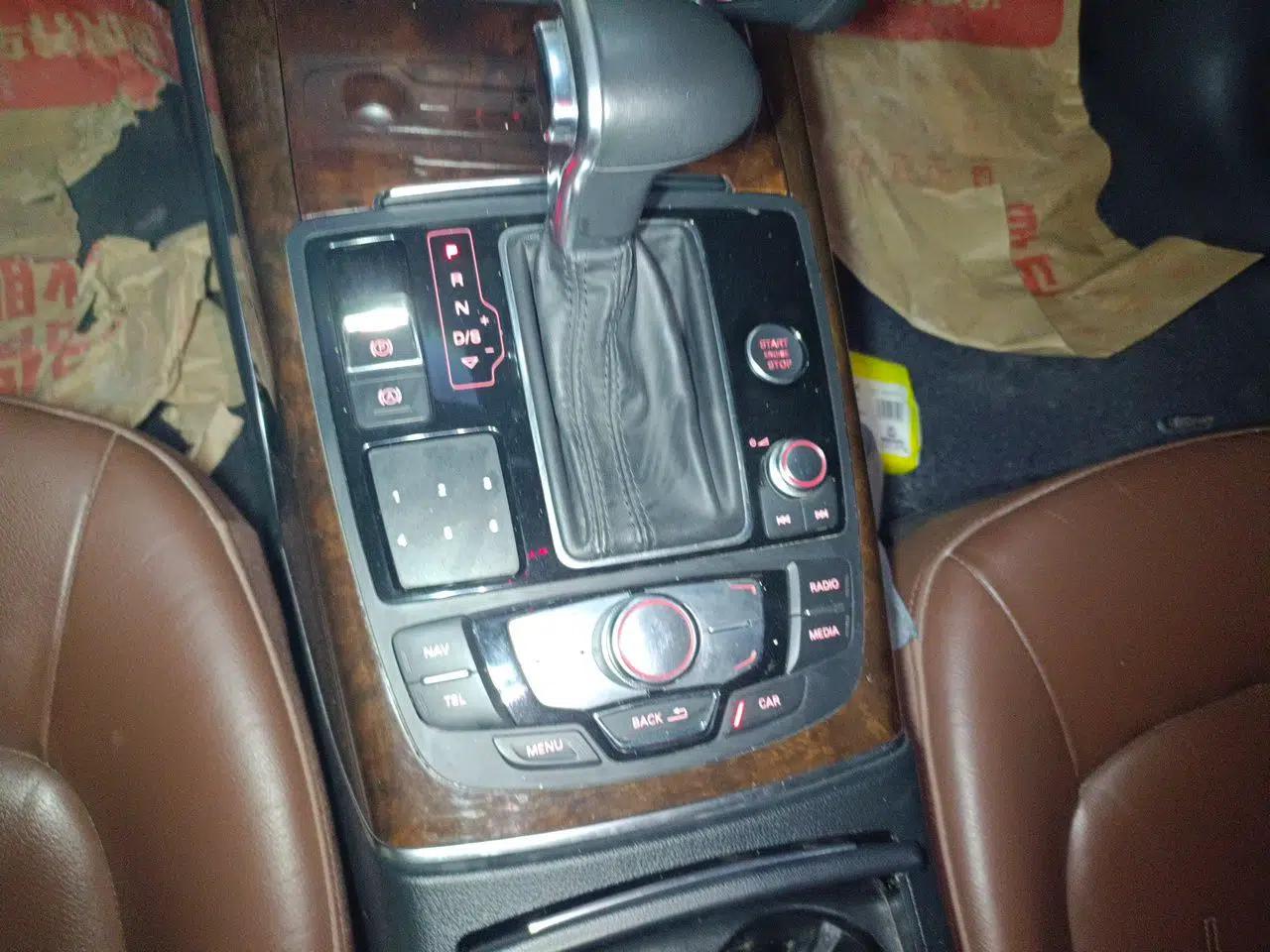 Audi A6L 2012 TFSI Comfort Model — миниатюра 14