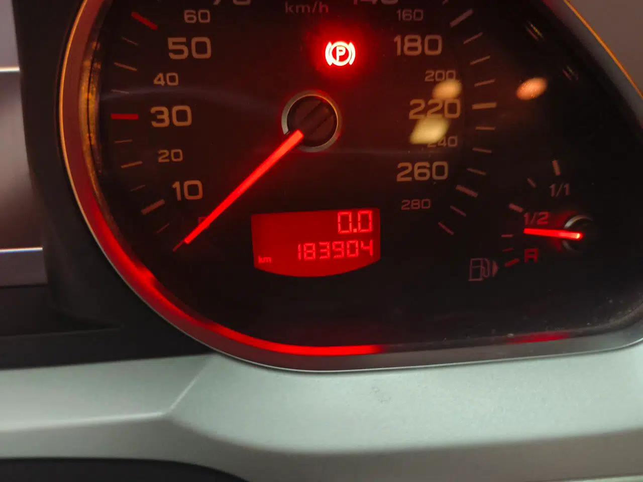 Audi A6L 2010 2.8 FSI Comfort Model — миниатюра 12