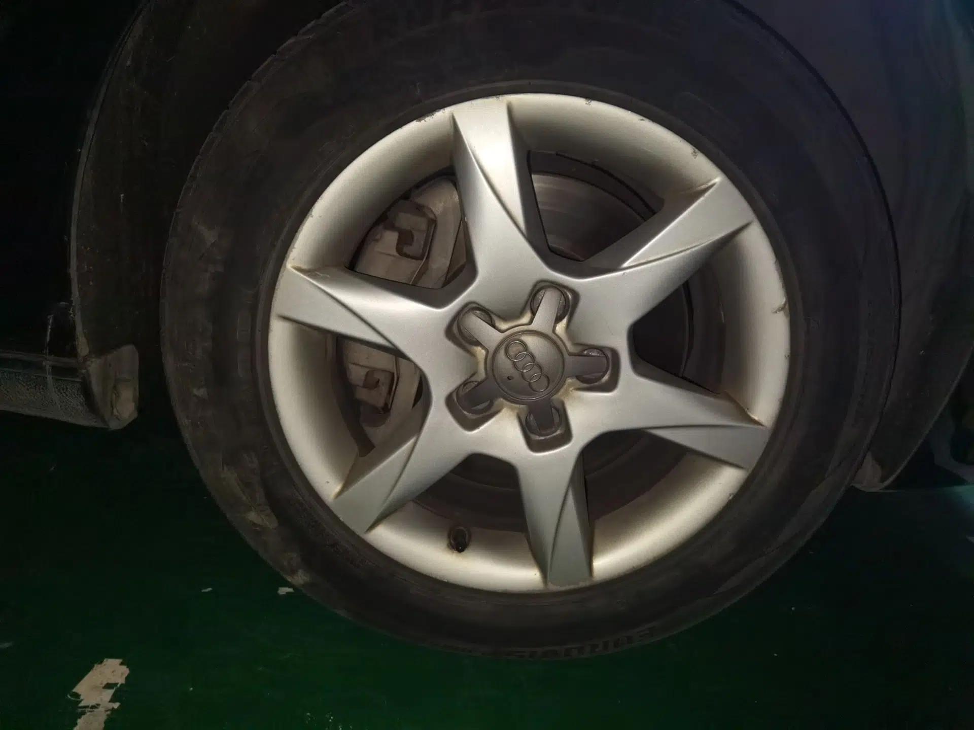 Audi A6L 2011 2.0 TFSI automatic Comfort trim — миниатюра 8