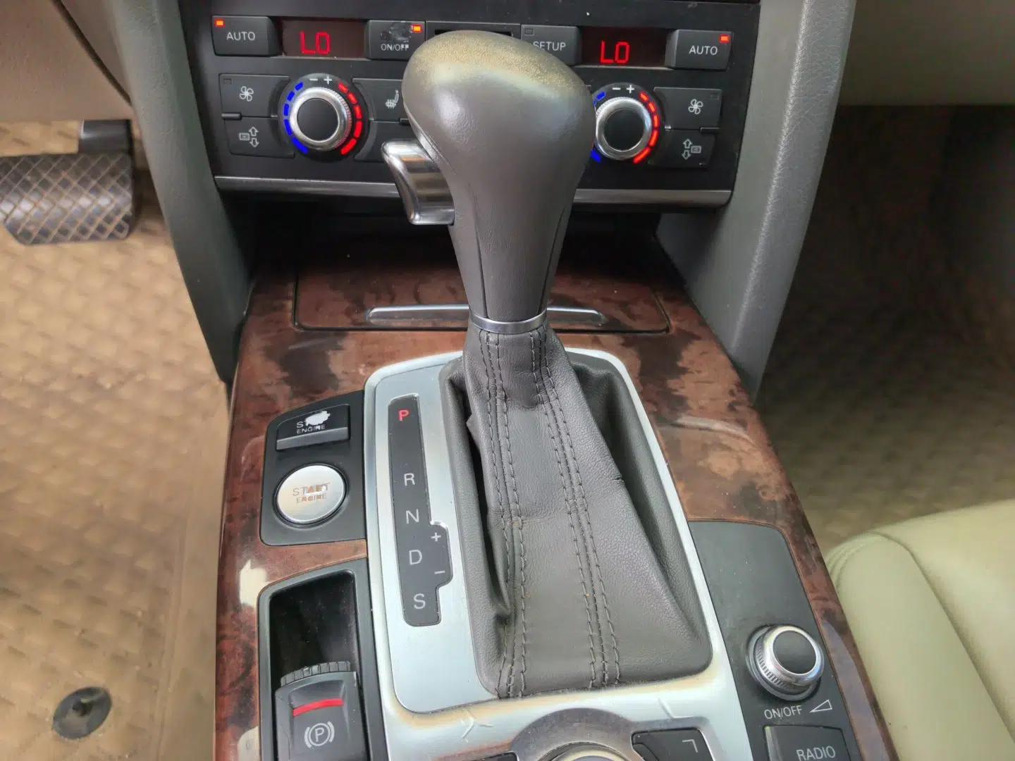 Audi A6L 2009 2.8 FSI quattro Luxury Model — миниатюра 14