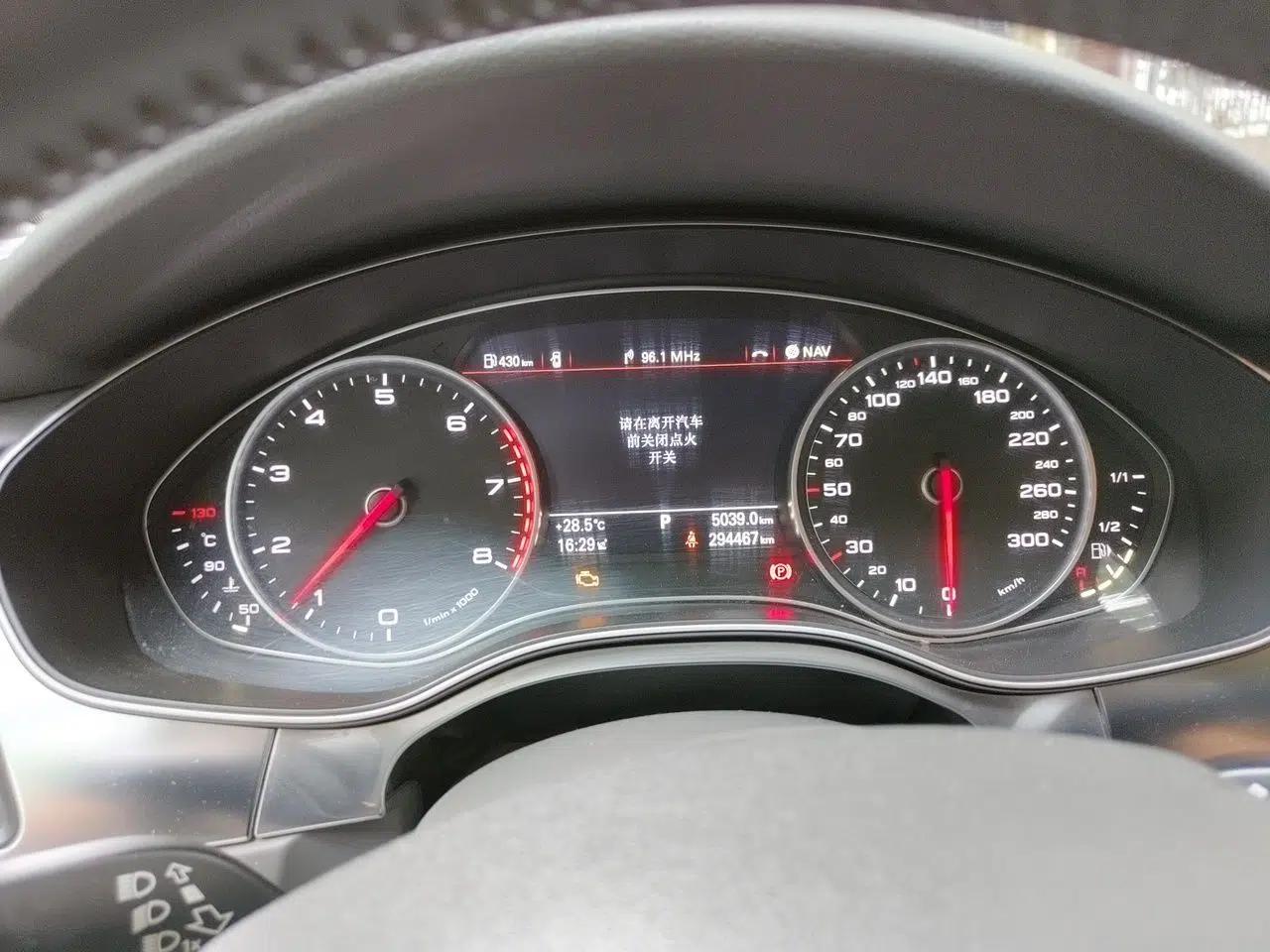 Audi A6L 2014 35 FSI Comfort Version — миниатюра 11