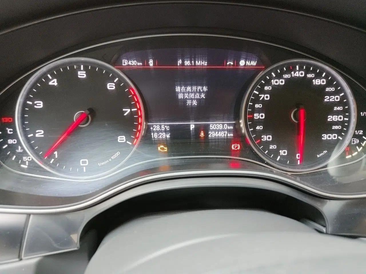 Audi A6L 2014 35 FSI Comfort Version — миниатюра 12