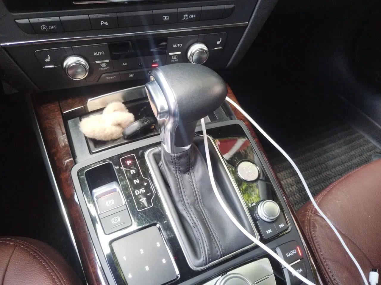 Audi A6L 2012 30 FSI Comfort Model — миниатюра 14