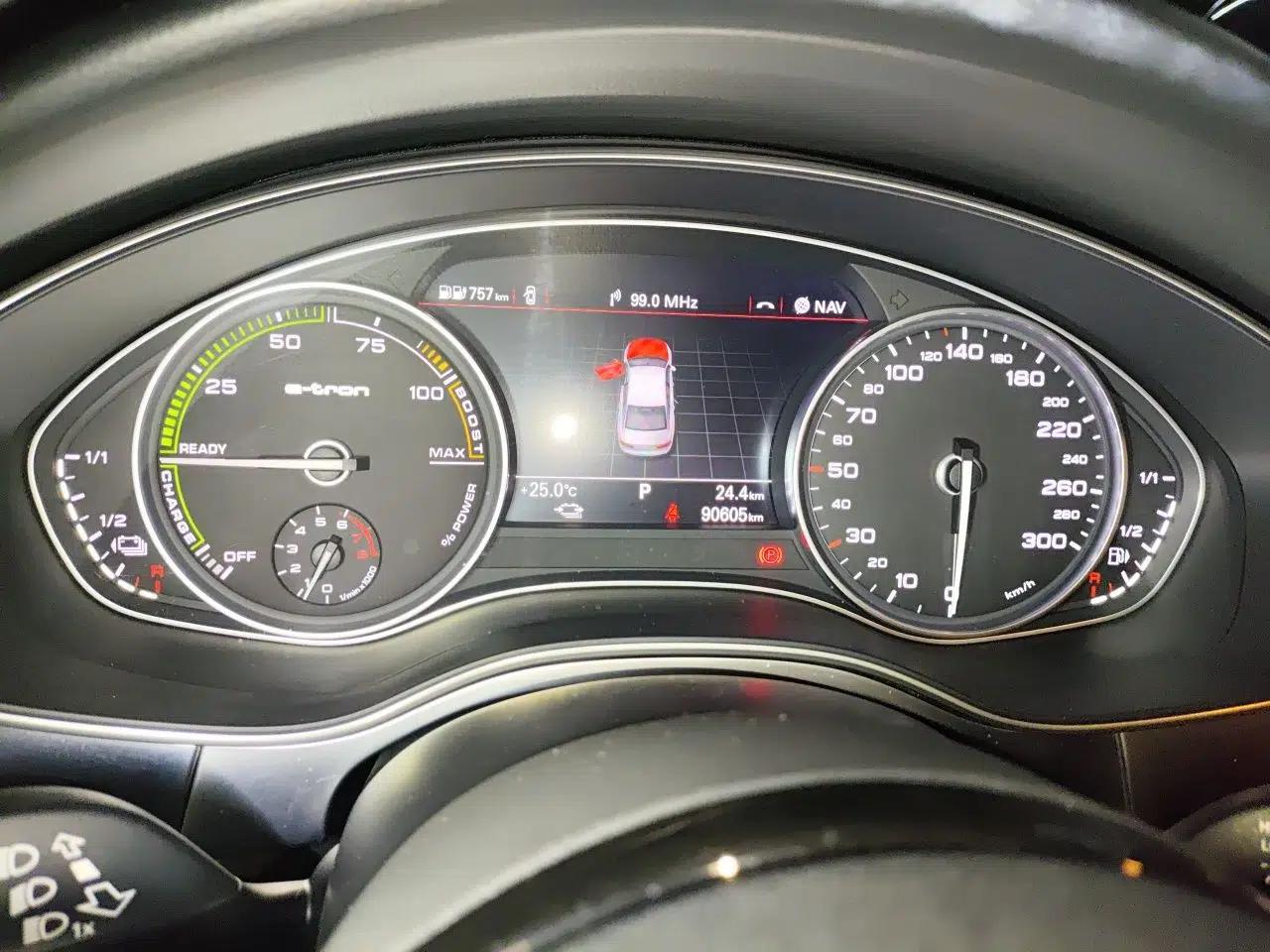 Audi A6L New Energy 2018 40 e-tron — миниатюра 11
