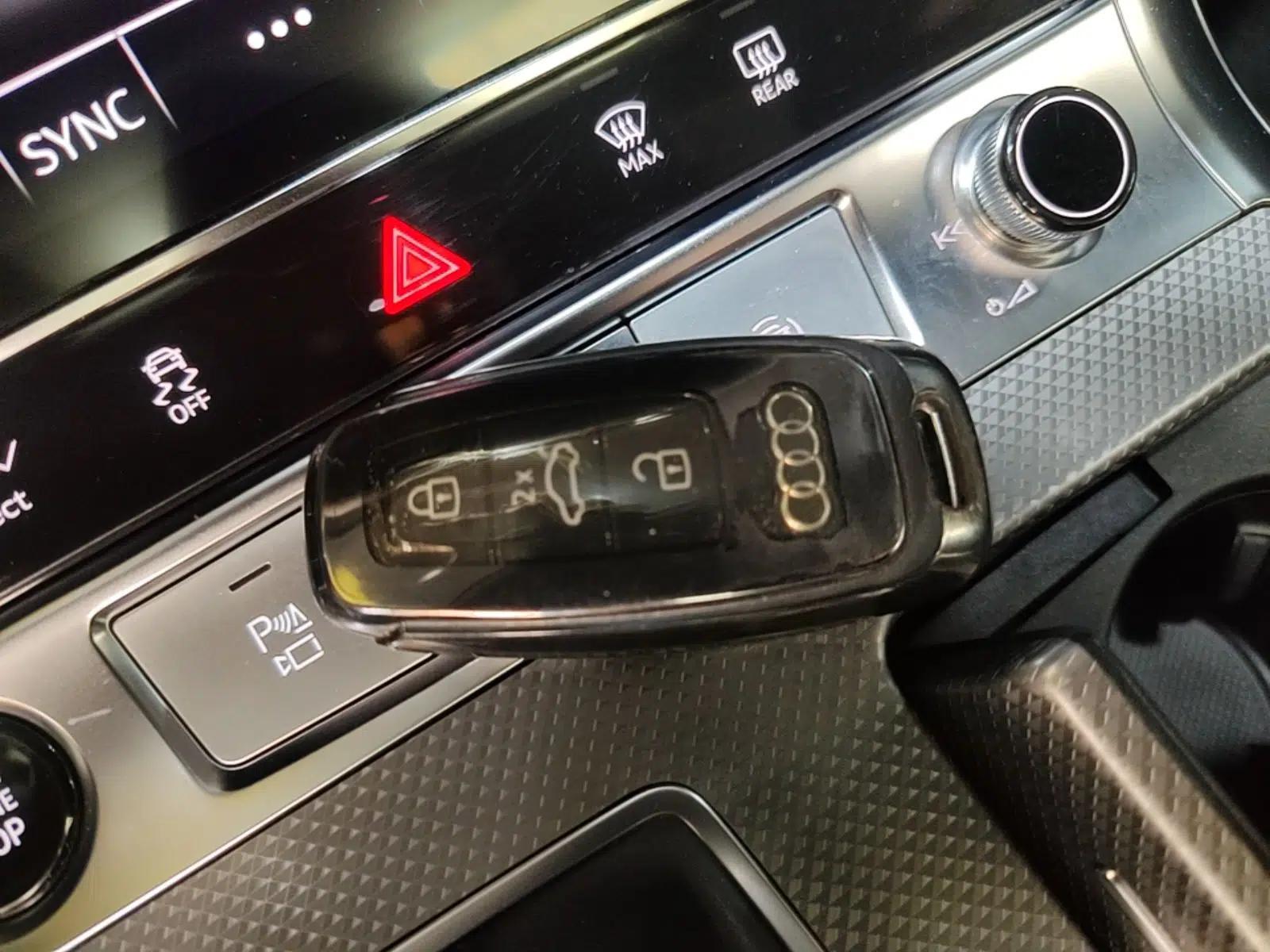 Audi A6L New Energy 2022 55 TFSI e quattro — миниатюра 30