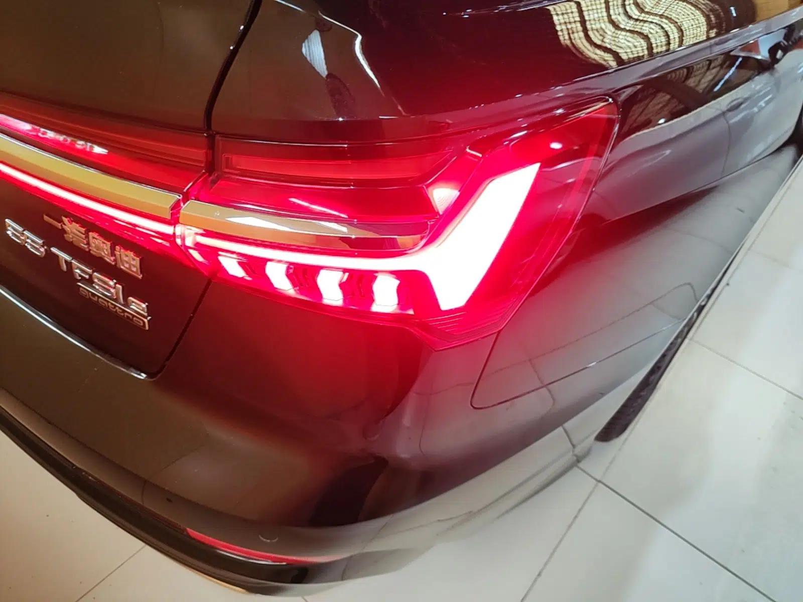 Audi A6L New Energy 2022 55 TFSI e quattro — миниатюра 9