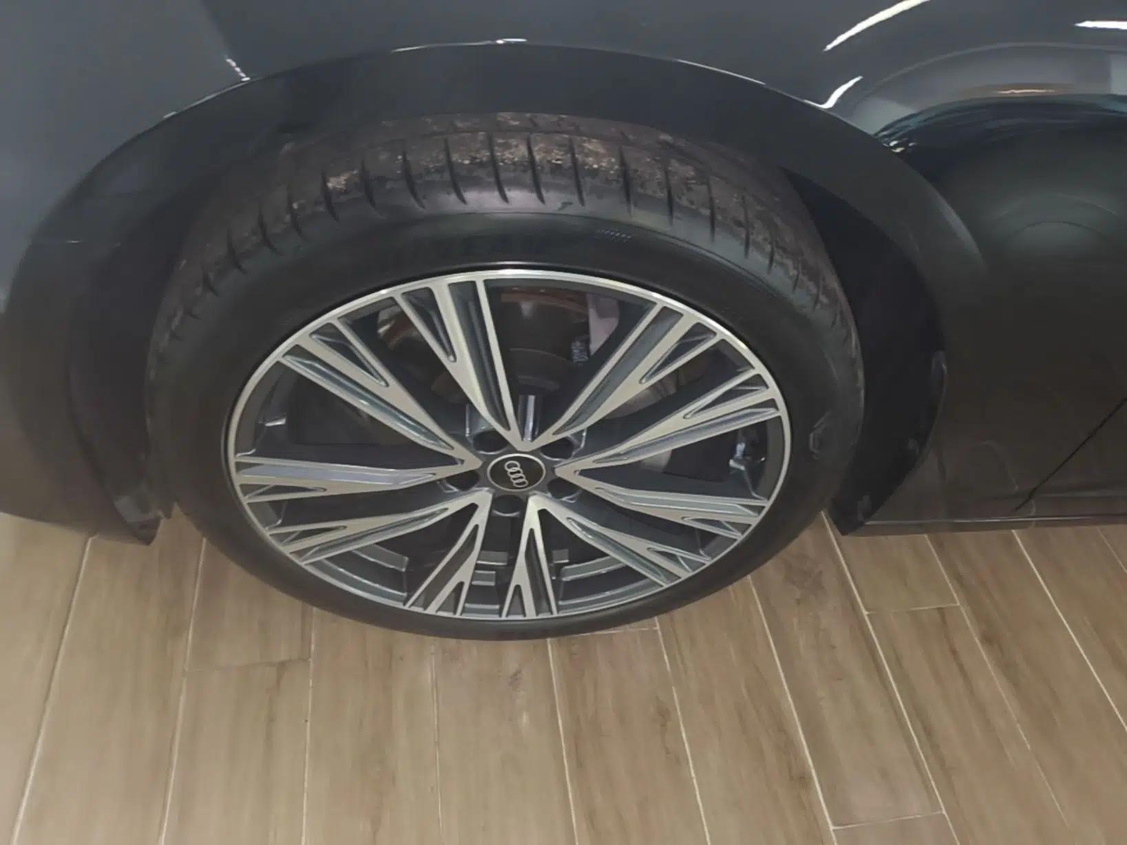 Audi A6L 2023 Revised 40 TFSI Luxury Prestige Edition — миниатюра 10