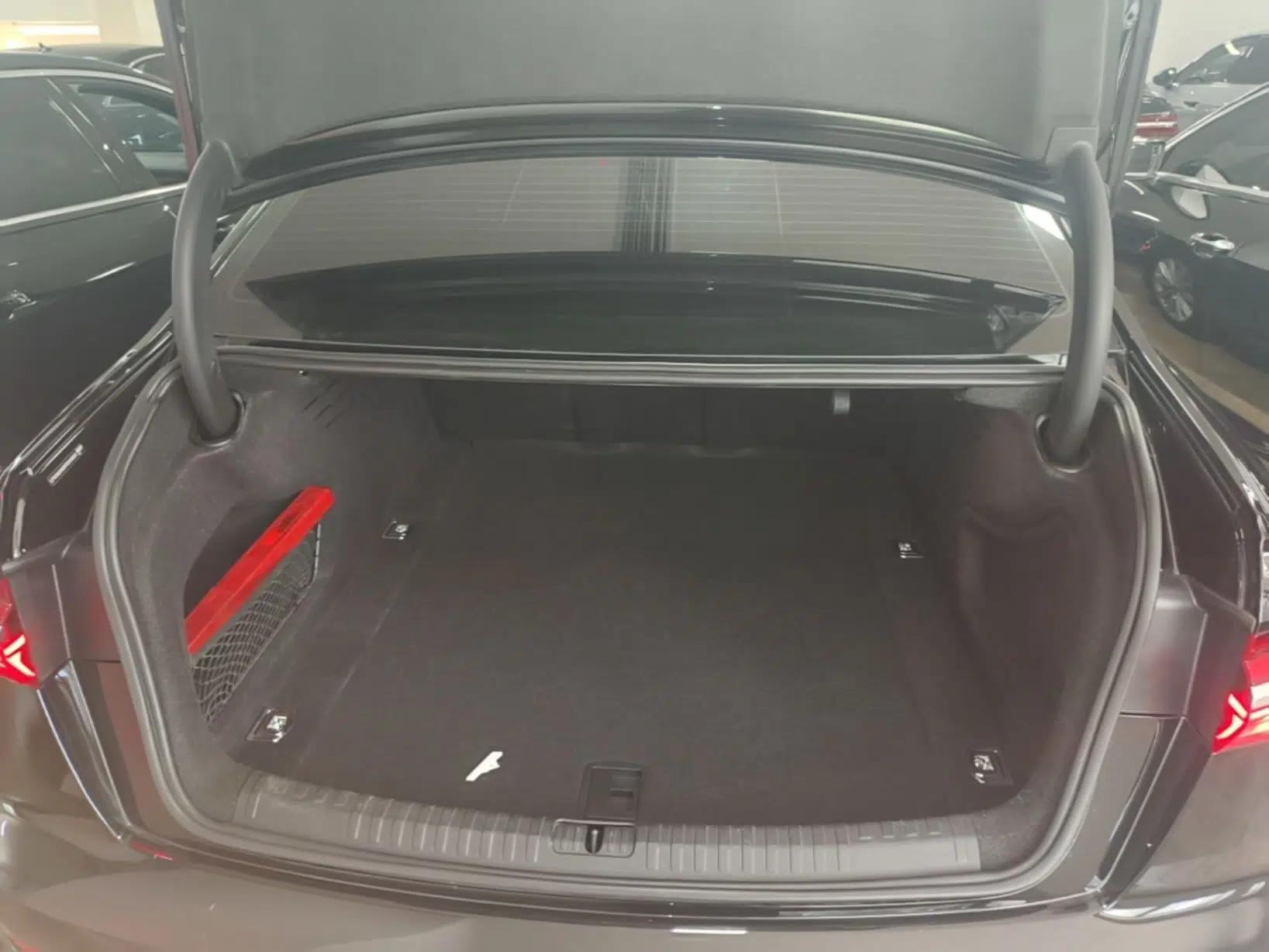 Audi A6L 2023 45 TFSI Prestige Dynamic Edition — миниатюра 22