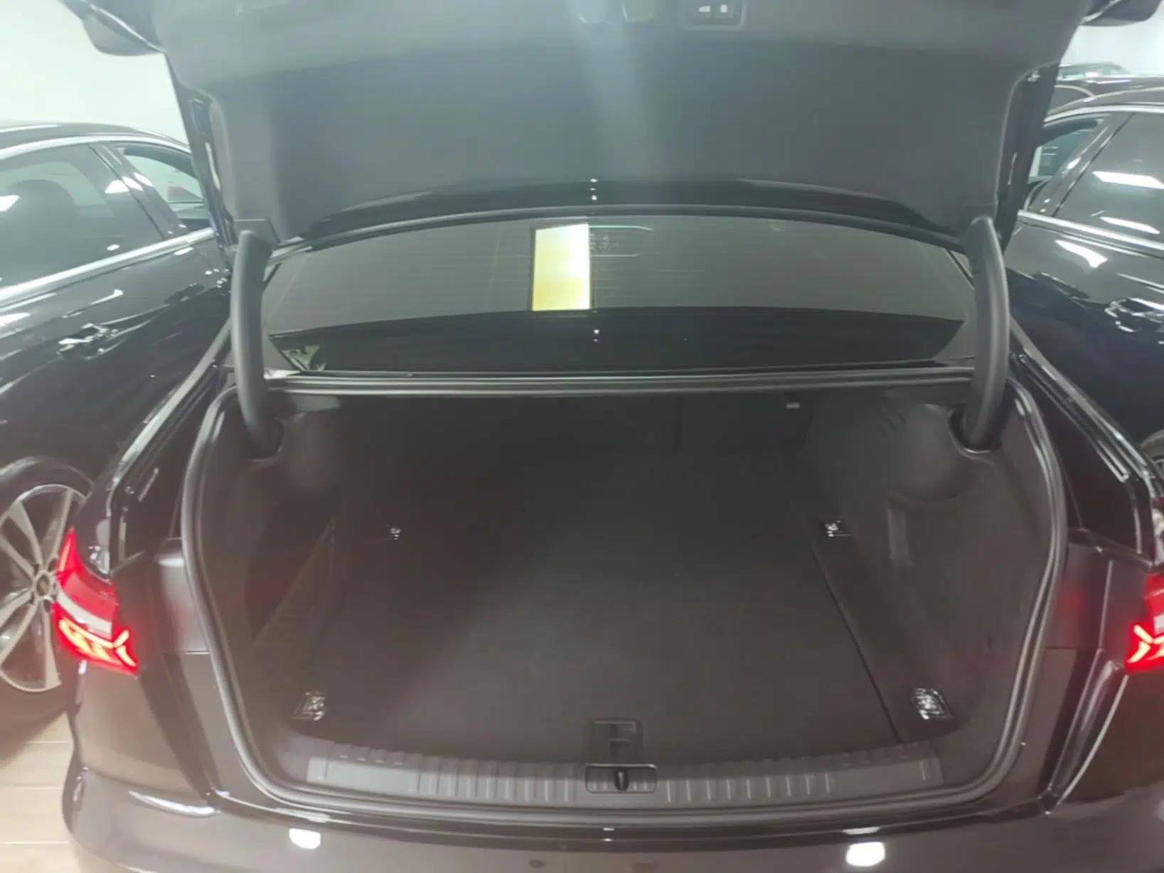 Audi A6L 2024 45 TFSI Prestige Dynamic Edition — миниатюра 22