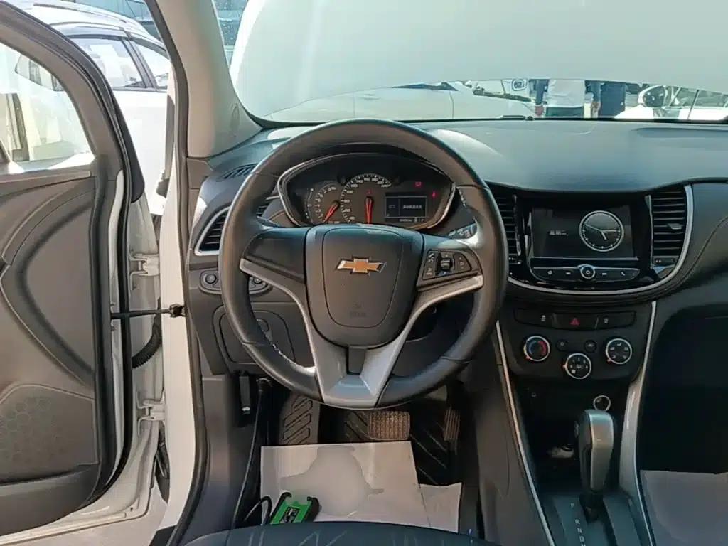 Chevrolet Trax 2018 330T Automatic 2WD Luxury — миниатюра 11