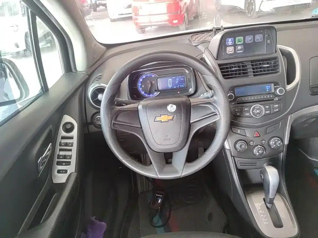 Chevrolet Trax 2016 1.4T Automatic 2WD Comfort Sunroof Edition — миниатюра 11