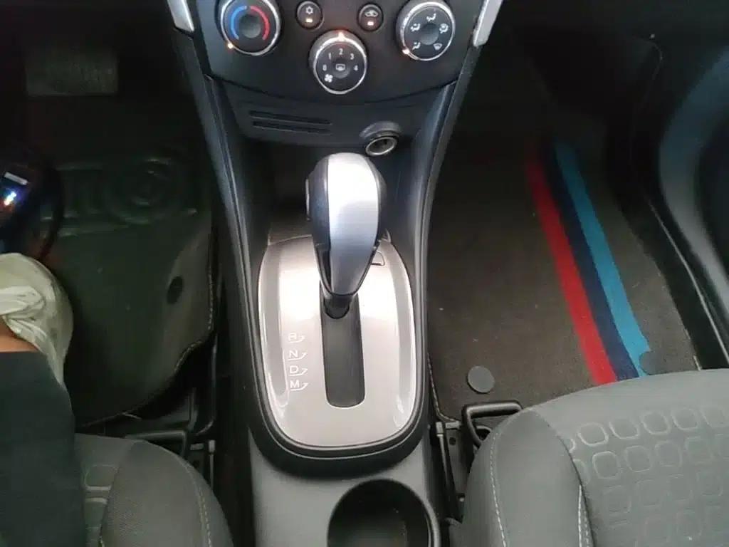 Chevrolet Trax 2016 1.4T Automatic 2WD Comfort Sunroof Edition — миниатюра 14