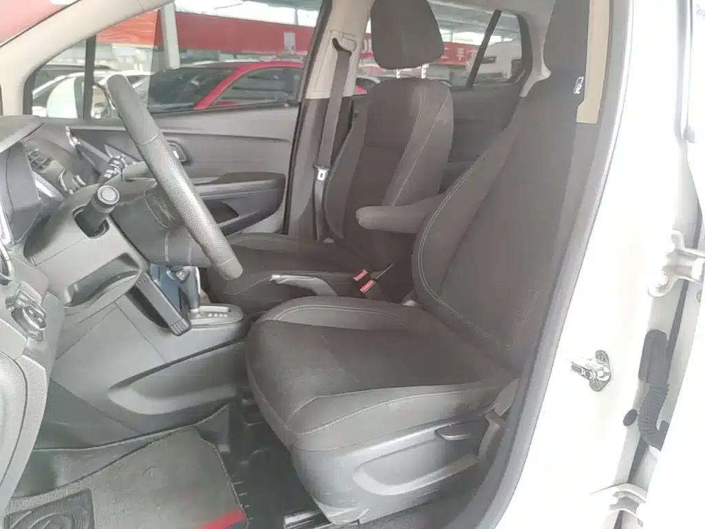 Chevrolet Trax 2016 1.4T Automatic 2WD Comfort Sunroof Edition — миниатюра 15