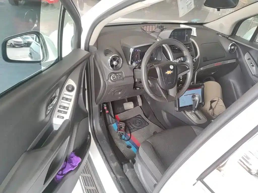 Chevrolet Trax 2016 1.4T Automatic 2WD Comfort Sunroof Edition — миниатюра 16
