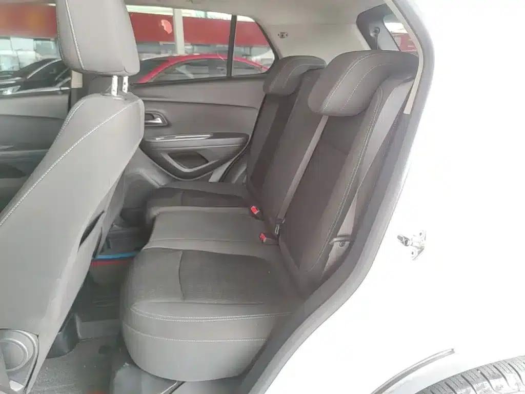 Chevrolet Trax 2016 1.4T Automatic 2WD Comfort Sunroof Edition — миниатюра 17
