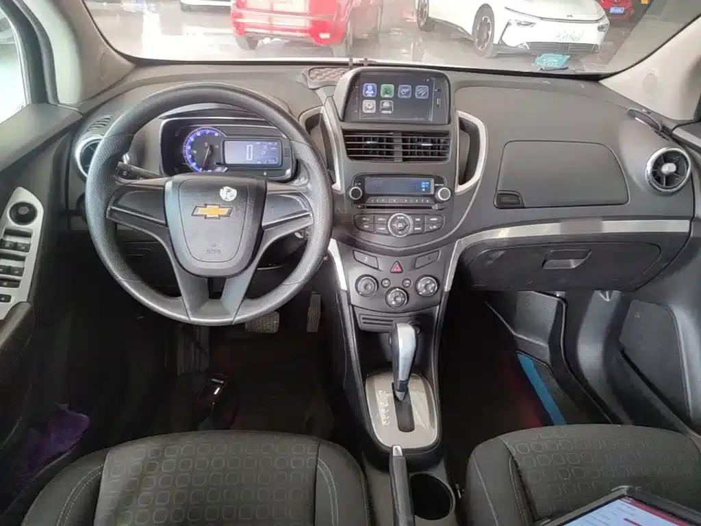 Chevrolet Trax 2016 1.4T Automatic 2WD Comfort Sunroof Edition — миниатюра 10