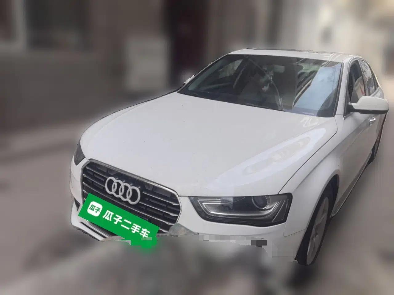 Audi A4L 2015 35 TFSI Automatic Standard Model — миниатюра 1