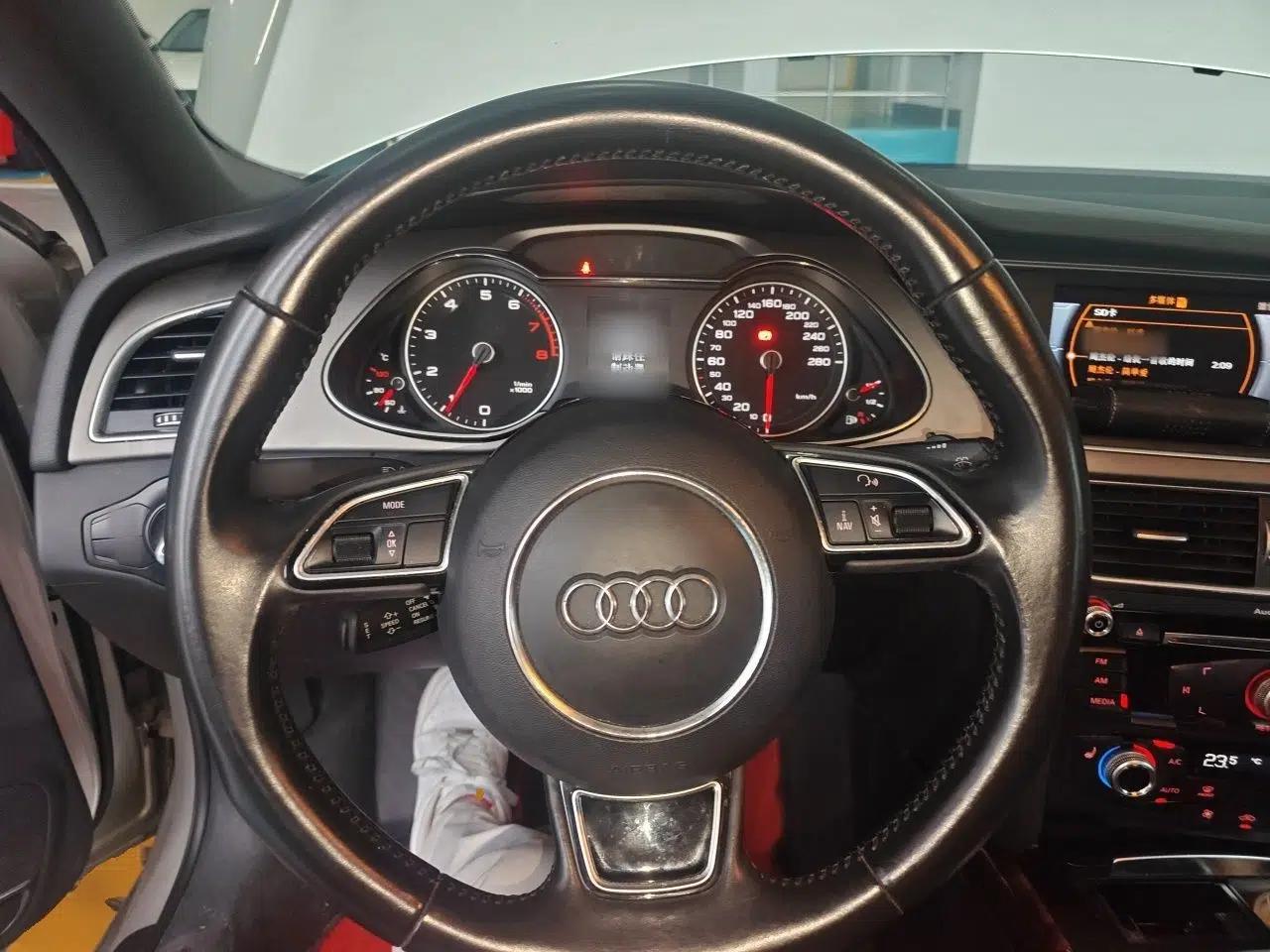 Audi A4L 2016 35 TFSI Collection Edition S line Comfort Model — миниатюра 10