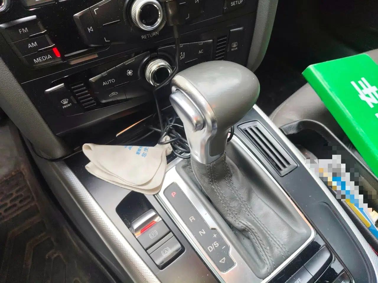 Audi A4L 2013 35 TFSI Automatic Standard Model — миниатюра 14