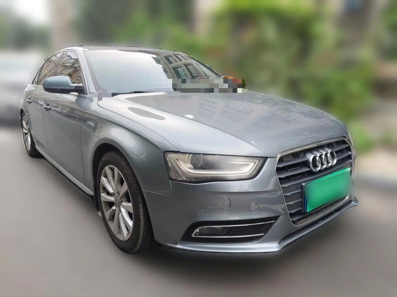 Audi A4L 2013 35 TFSI Automatic Standard Model — миниатюра 3