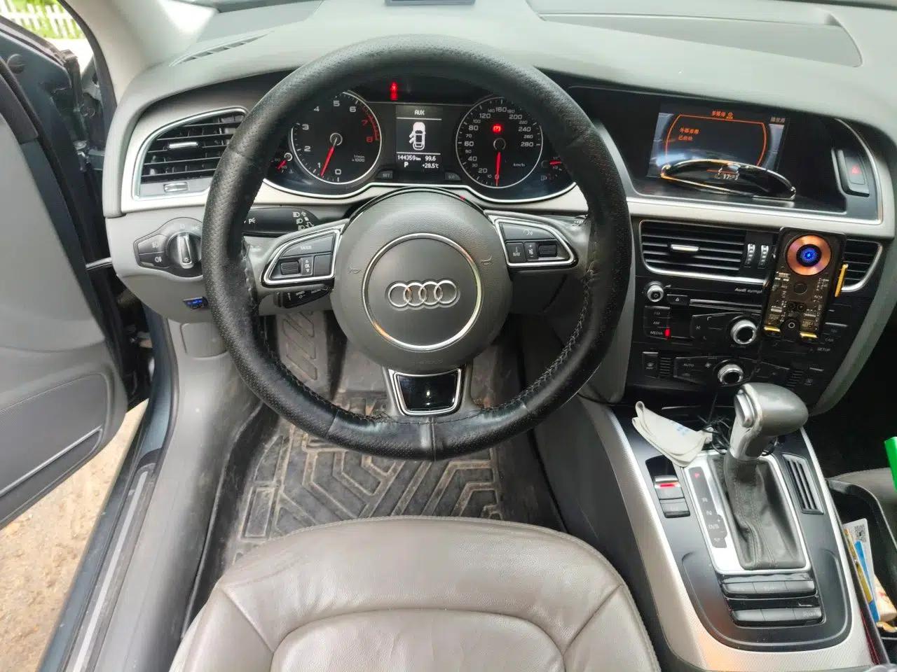 Audi A4L 2013 35 TFSI Automatic Standard Model — миниатюра 10