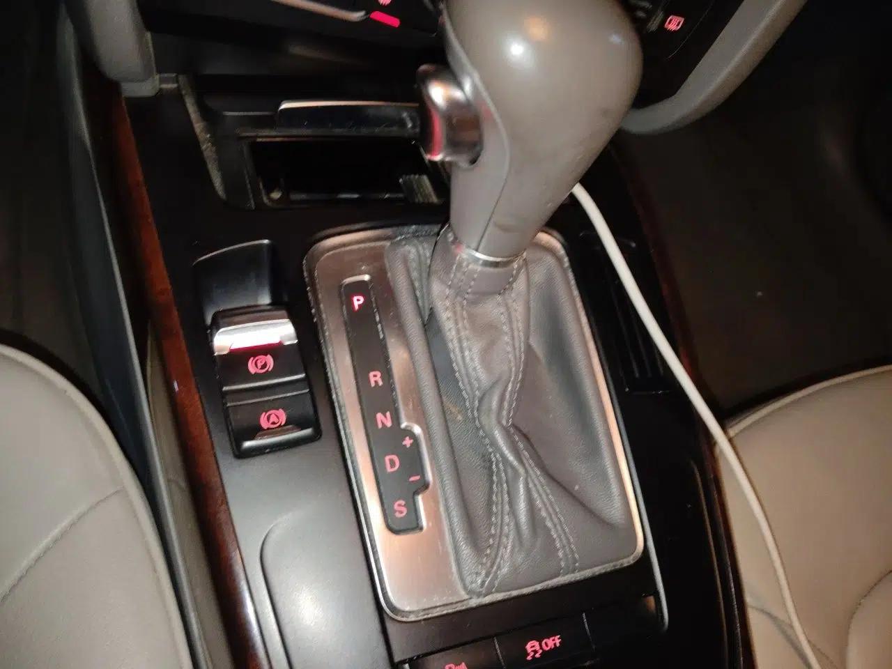 Audi A4L 2012 2.0 TFSI automatic Comfort trim level — миниатюра 14