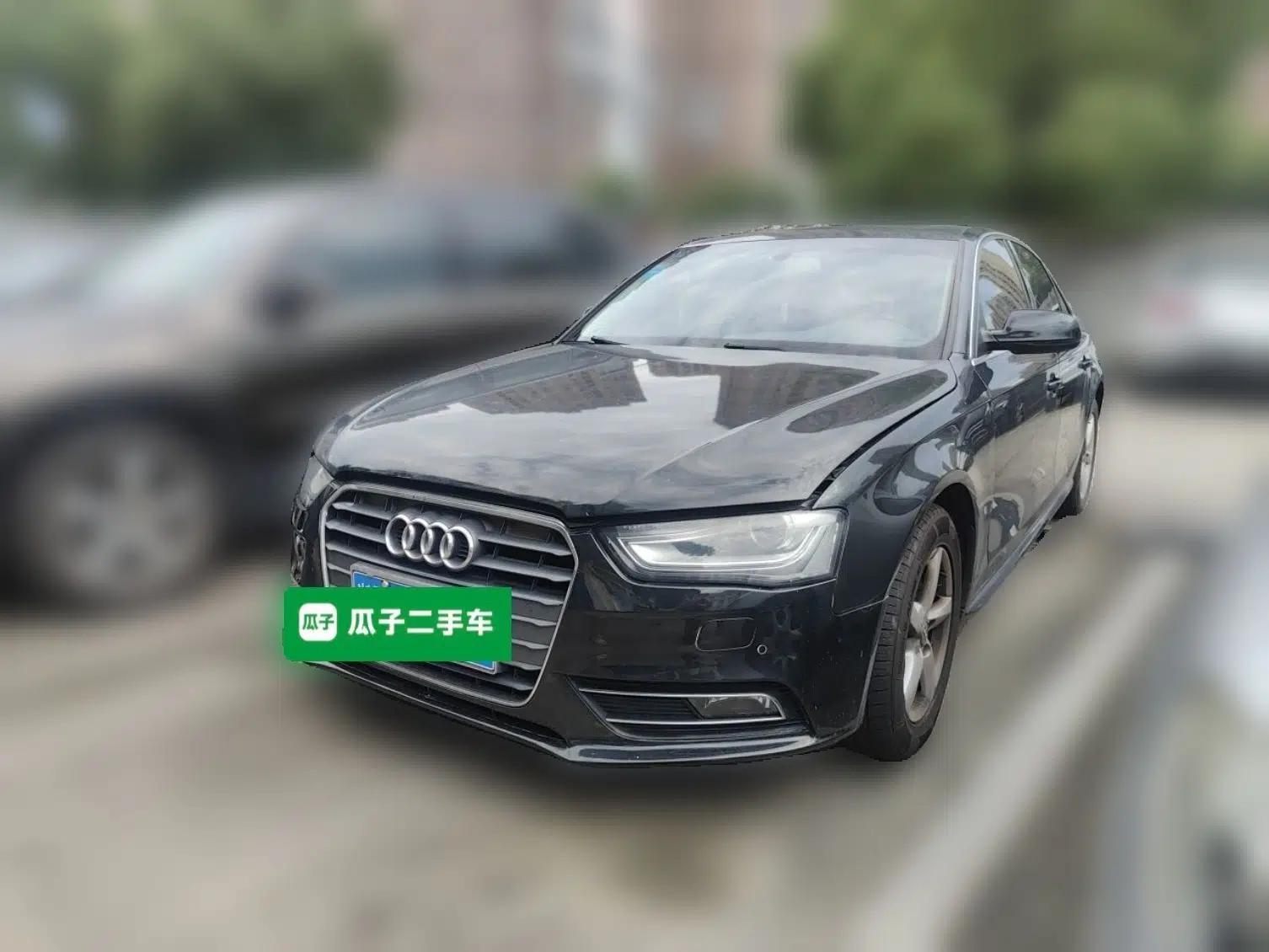 Audi A4L 2013 35 TFSI Automatic Comfort Model — миниатюра 1