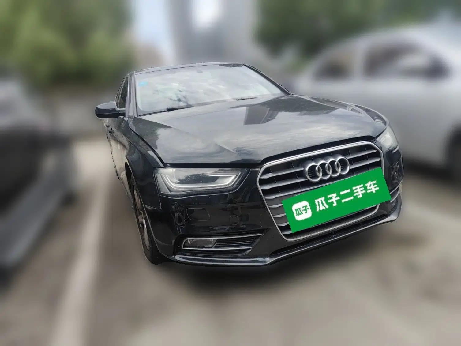 Audi A4L 2013 35 TFSI Automatic Comfort Model — миниатюра 3