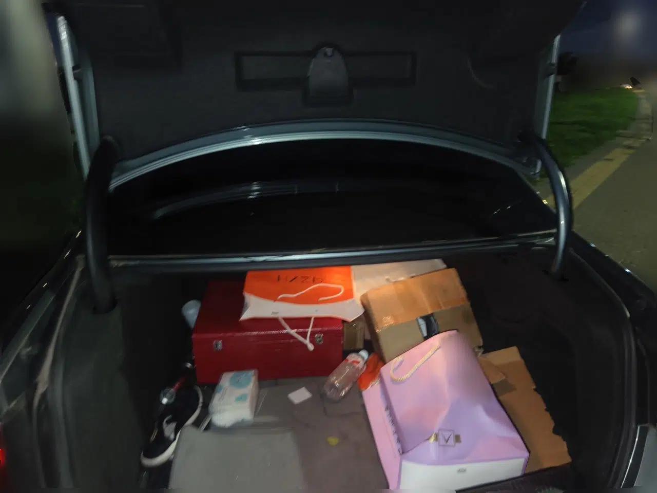 Audi A4L 2011 2.0 TFSI Standard Model — миниатюра 19