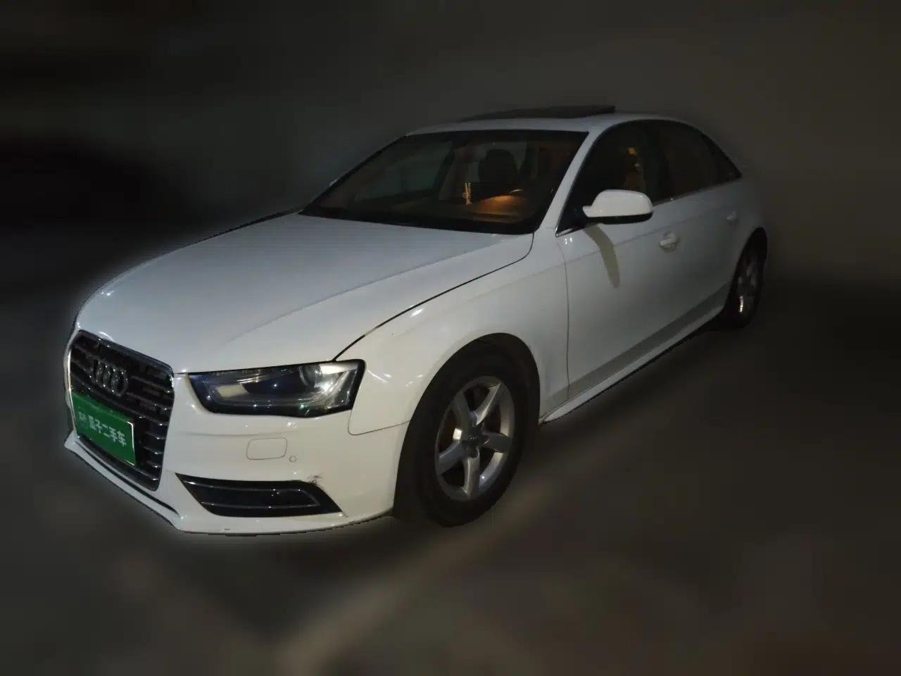 Audi A4L 2013 35 TFSI Automatic Standard Model — миниатюра 1