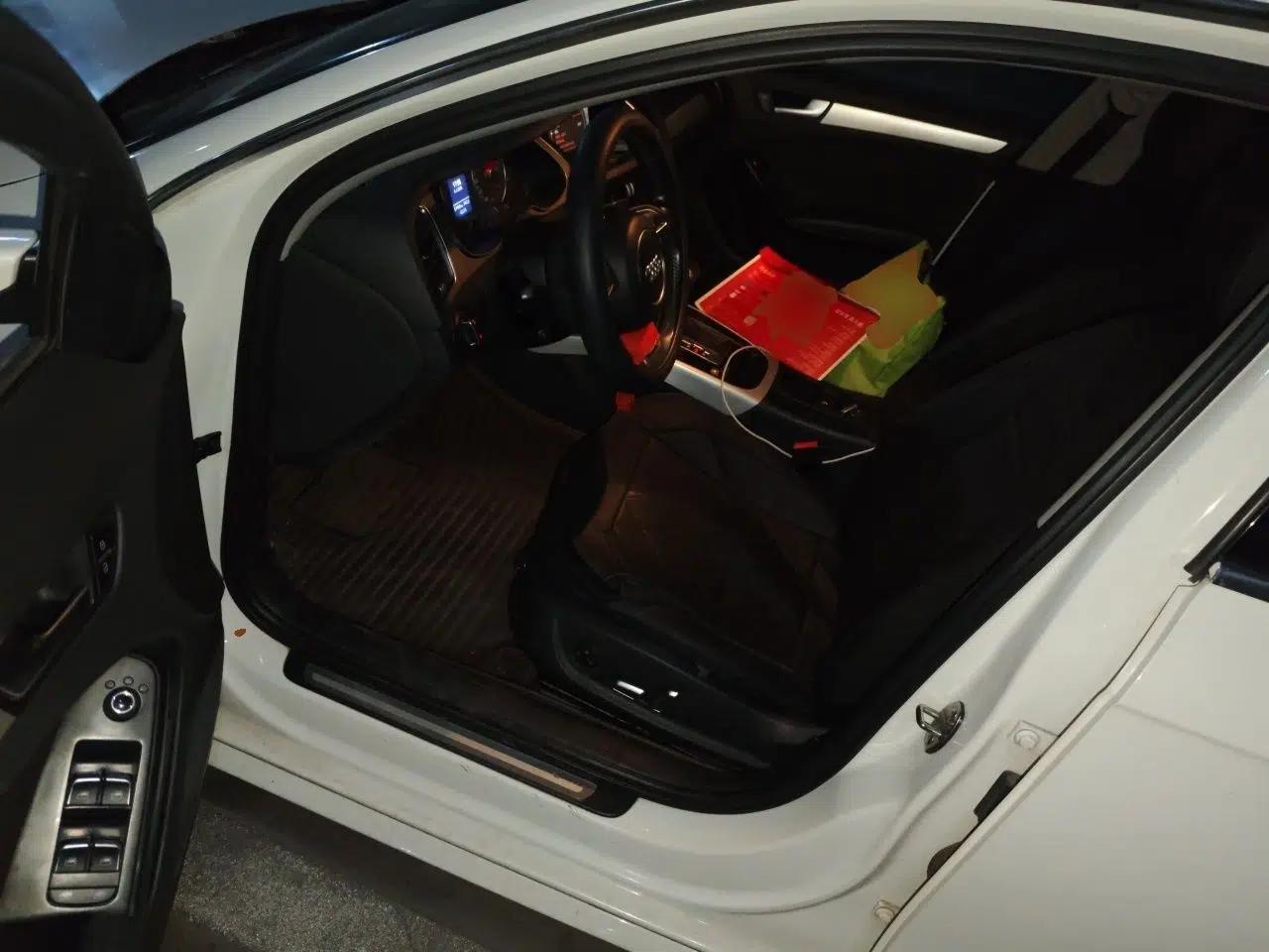 Audi A4L 2013 35 TFSI Automatic Standard Model — миниатюра 16