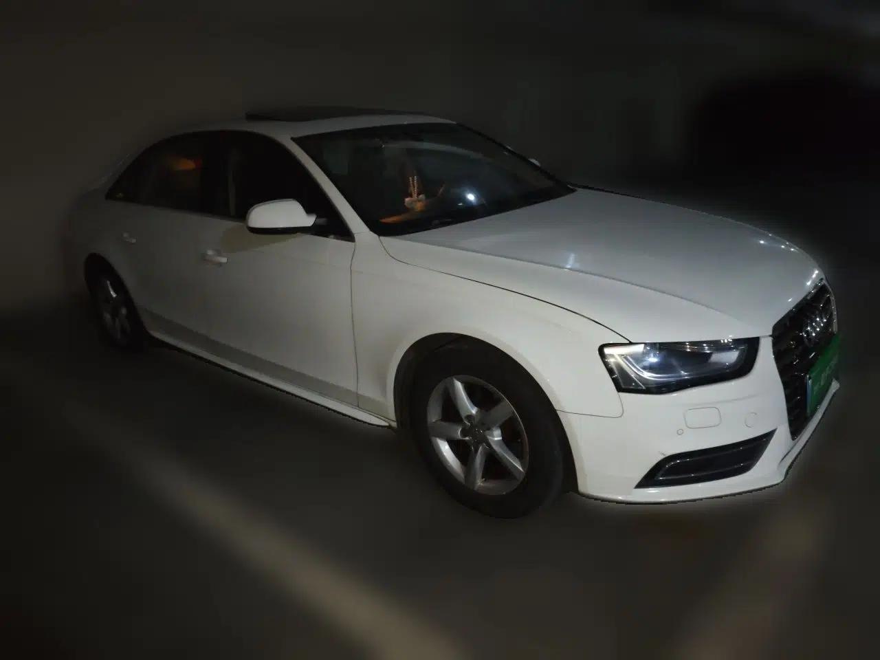 Audi A4L 2013 35 TFSI Automatic Standard Model — миниатюра 3