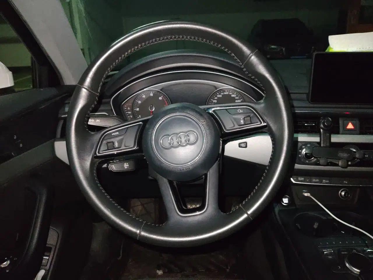Audi A4L 2018 30th Anniversary Edition 40 TFSI Trendy Model — миниатюра 10