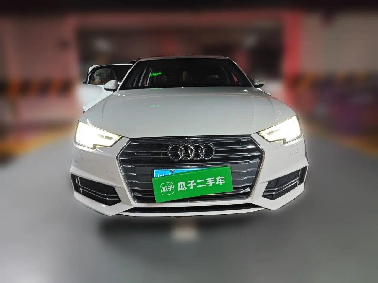 Audi A4L 2018 30th Anniversary Edition 40 TFSI Fashion Model — миниатюра 2