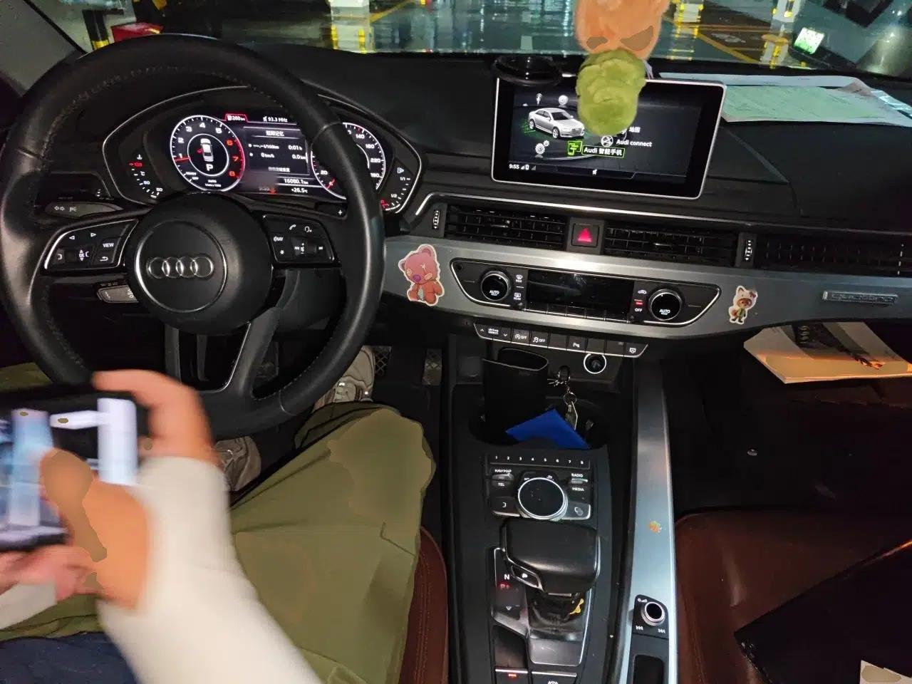 Audi A4L 2018 30th Anniversary Edition 40 TFSI Fashion Model — миниатюра 9