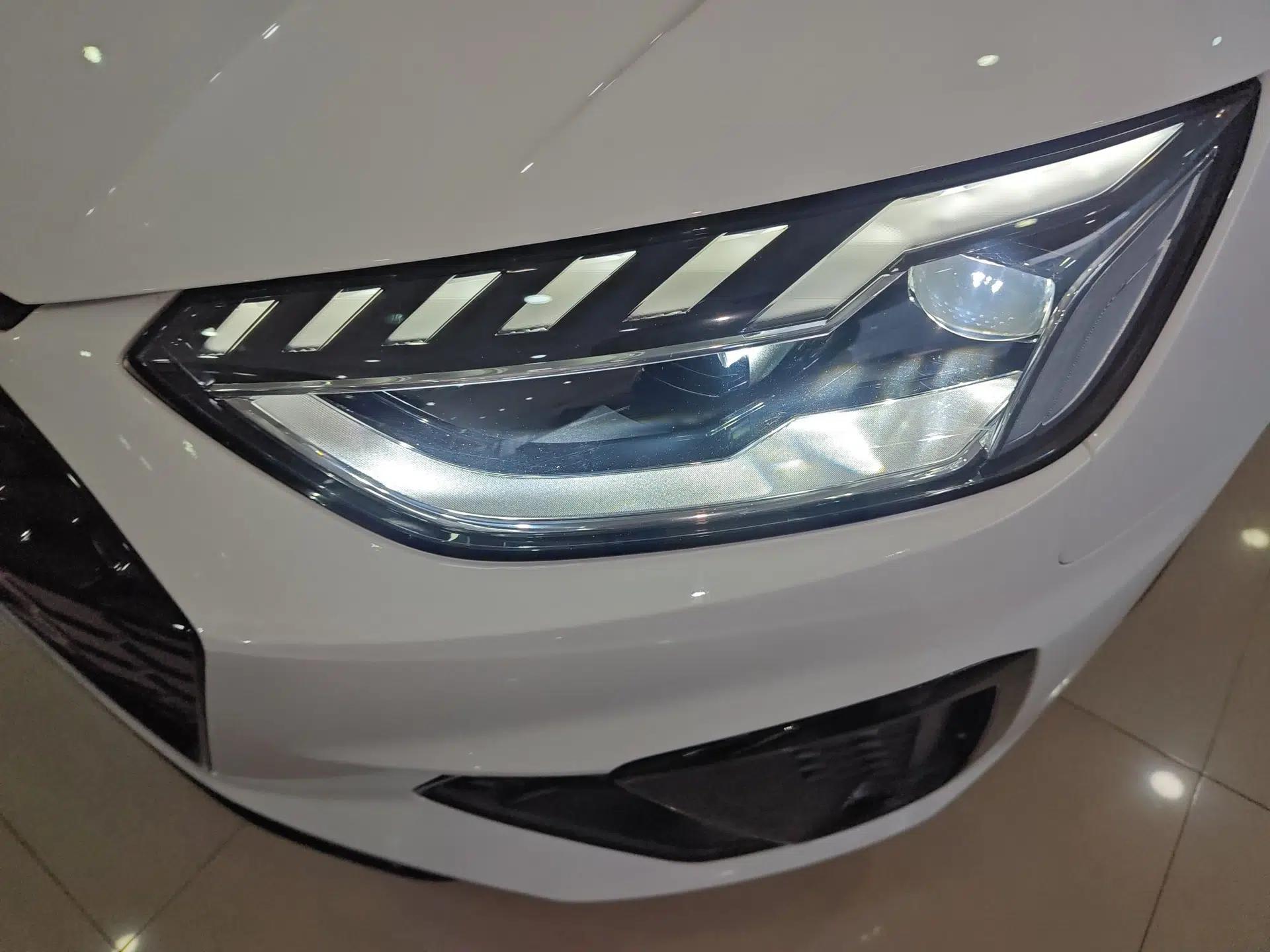 Audi A4L 2024 40 TFSI Luxury Dynamic Edition — миниатюра 8