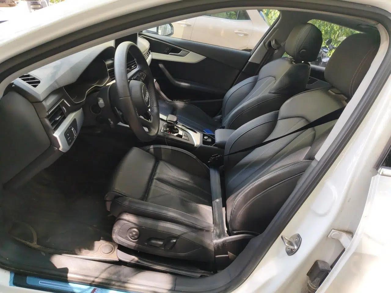 Audi A4L 2023 40 TFSI Fashion Dynamic Model — миниатюра 15