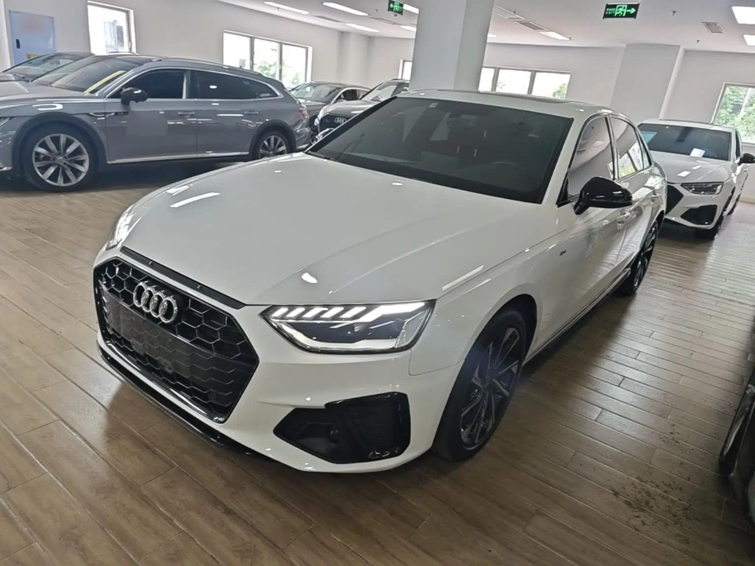 Audi A4L 2023 40 TFSI Luxury Dynamic Model — миниатюра 1