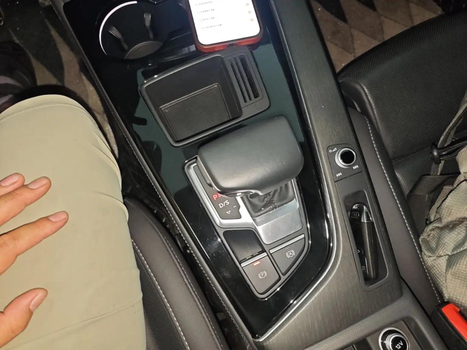 Audi A4L 2023 40 TFSI Luxury Dynamic Model — миниатюра 16