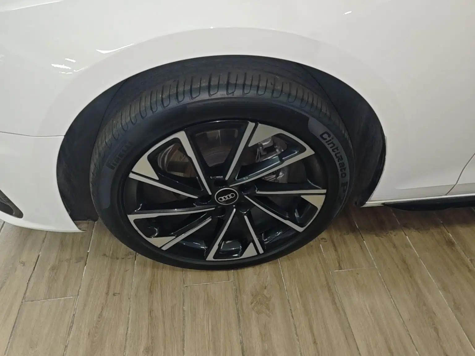 Audi A4L 2023 40 TFSI Luxury Dynamic Model — миниатюра 10