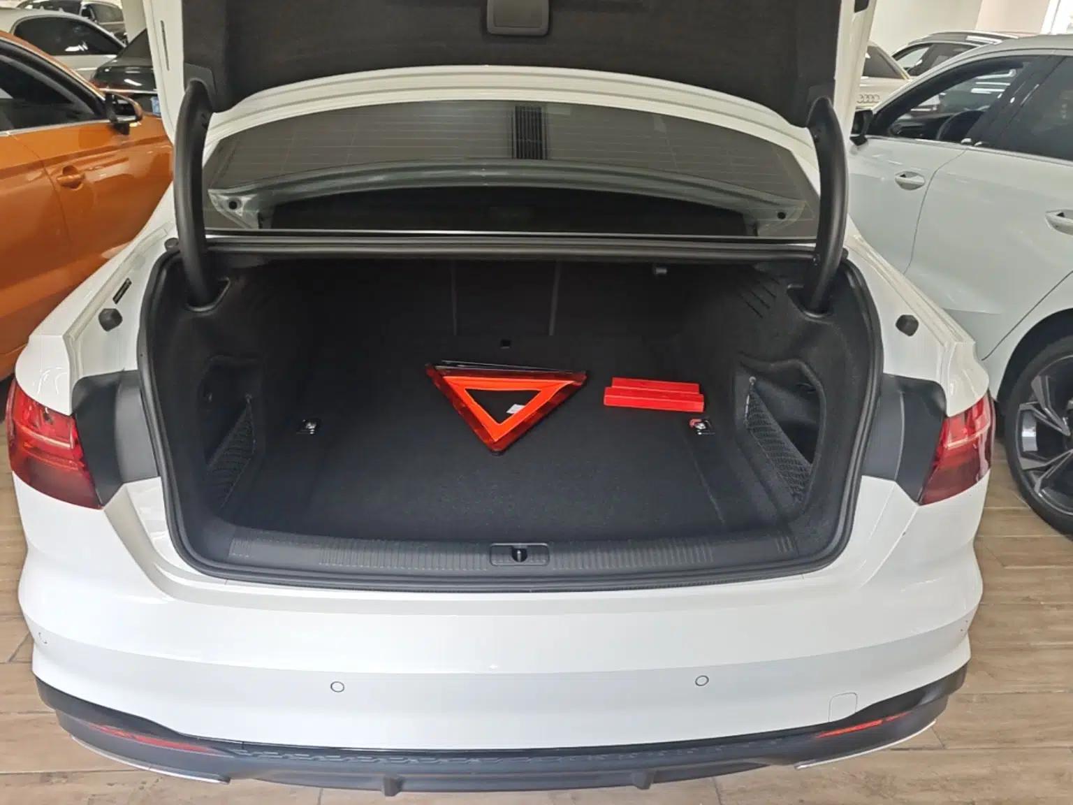 Audi A4L 2024 40 TFSI Luxury Dynamic Edition — миниатюра 22