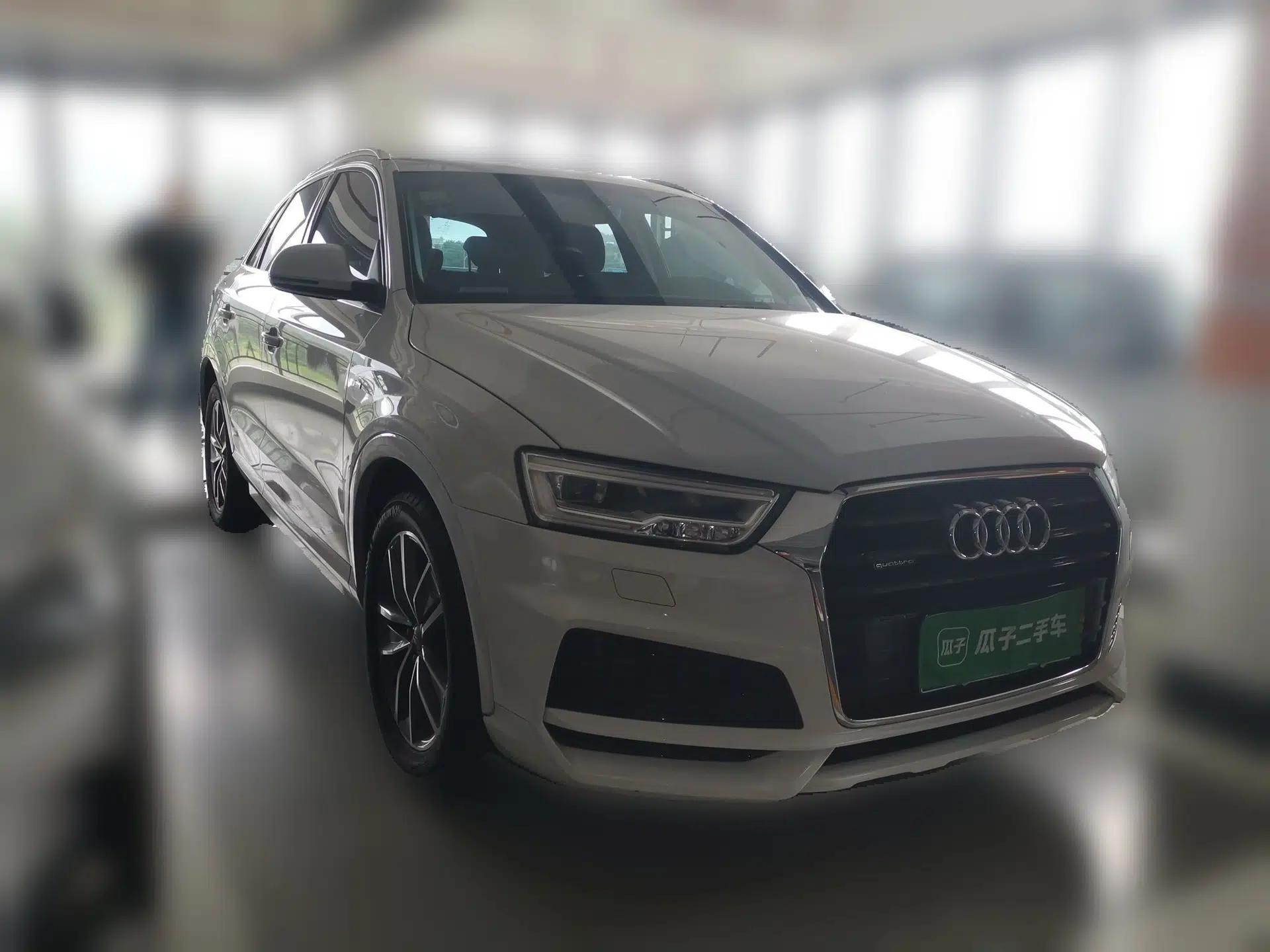 Audi Q3 2018 30th Anniversary Edition 35 TFSI quattro all-wheel-drive sport model — миниатюра 3
