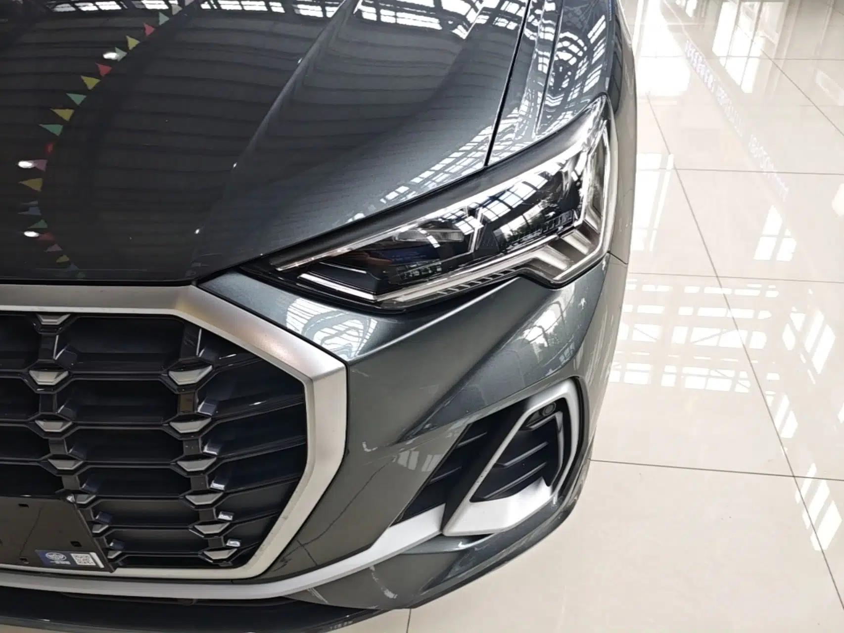 Audi Q3 2023 Updated 40 TFSI Fashionable and Dynamic Version — миниатюра 8