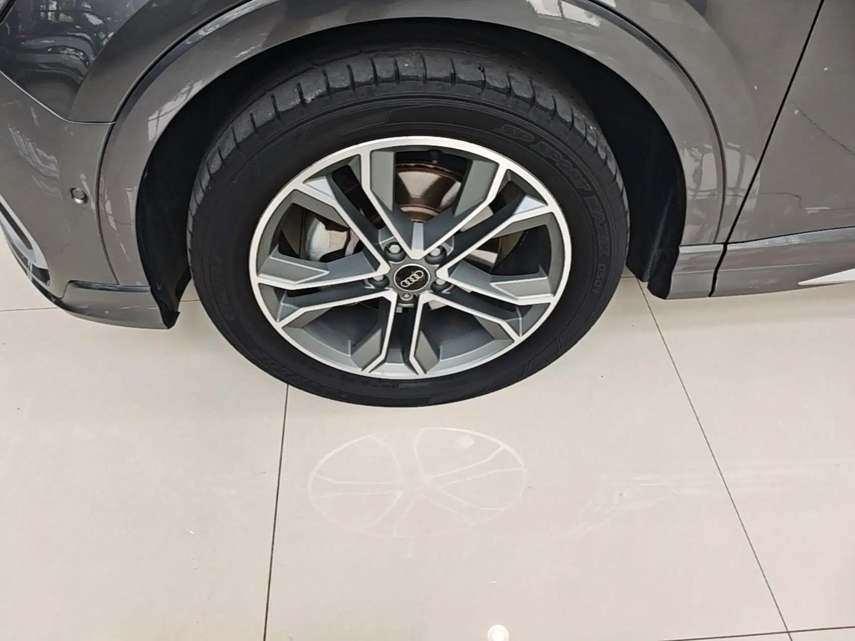 Audi Q3 2023 Updated 40 TFSI Fashionable and Dynamic Version — миниатюра 10