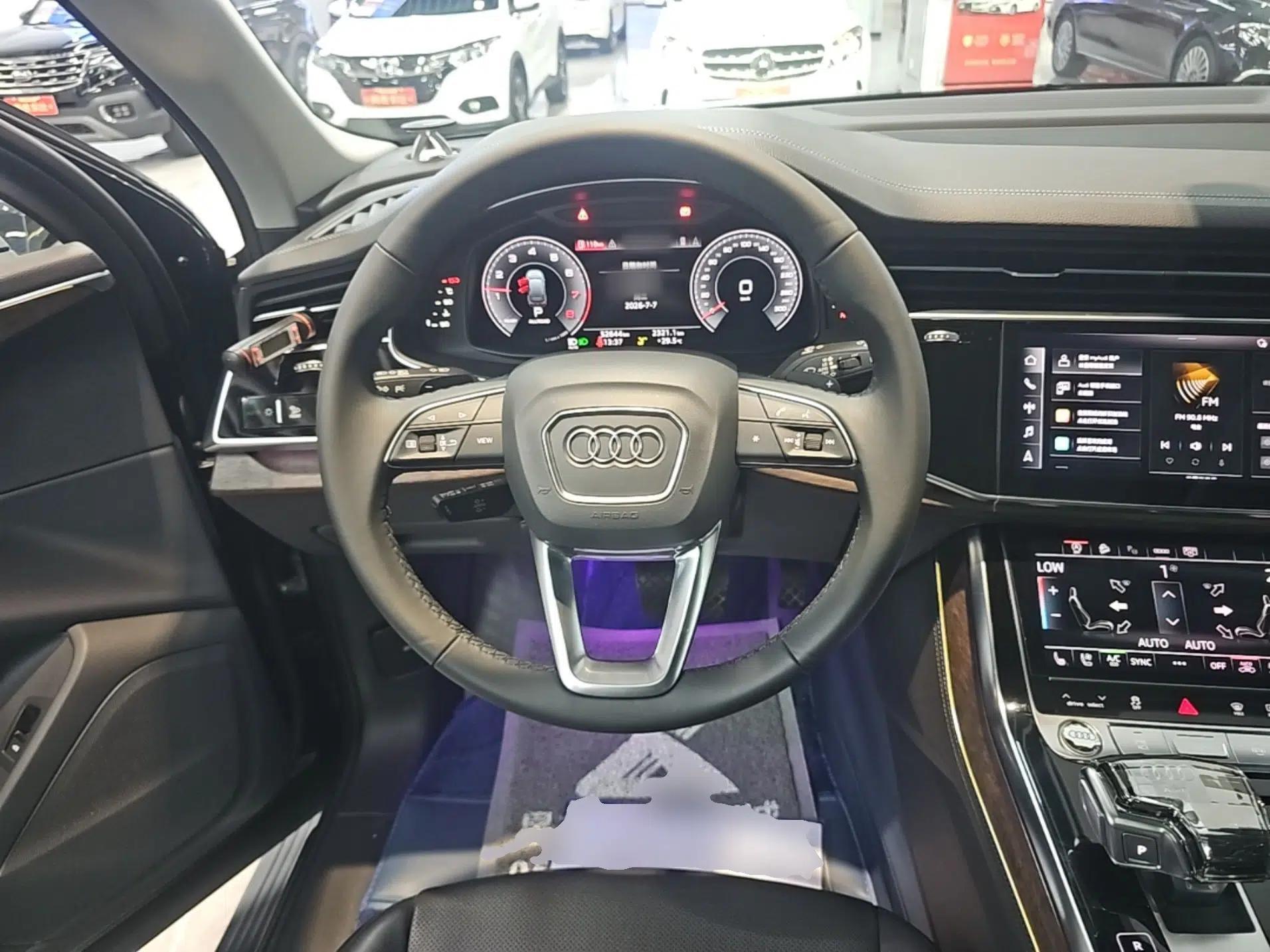 Audi Q7 2023 45 TFSI quattro S line Sport model — миниатюра 13