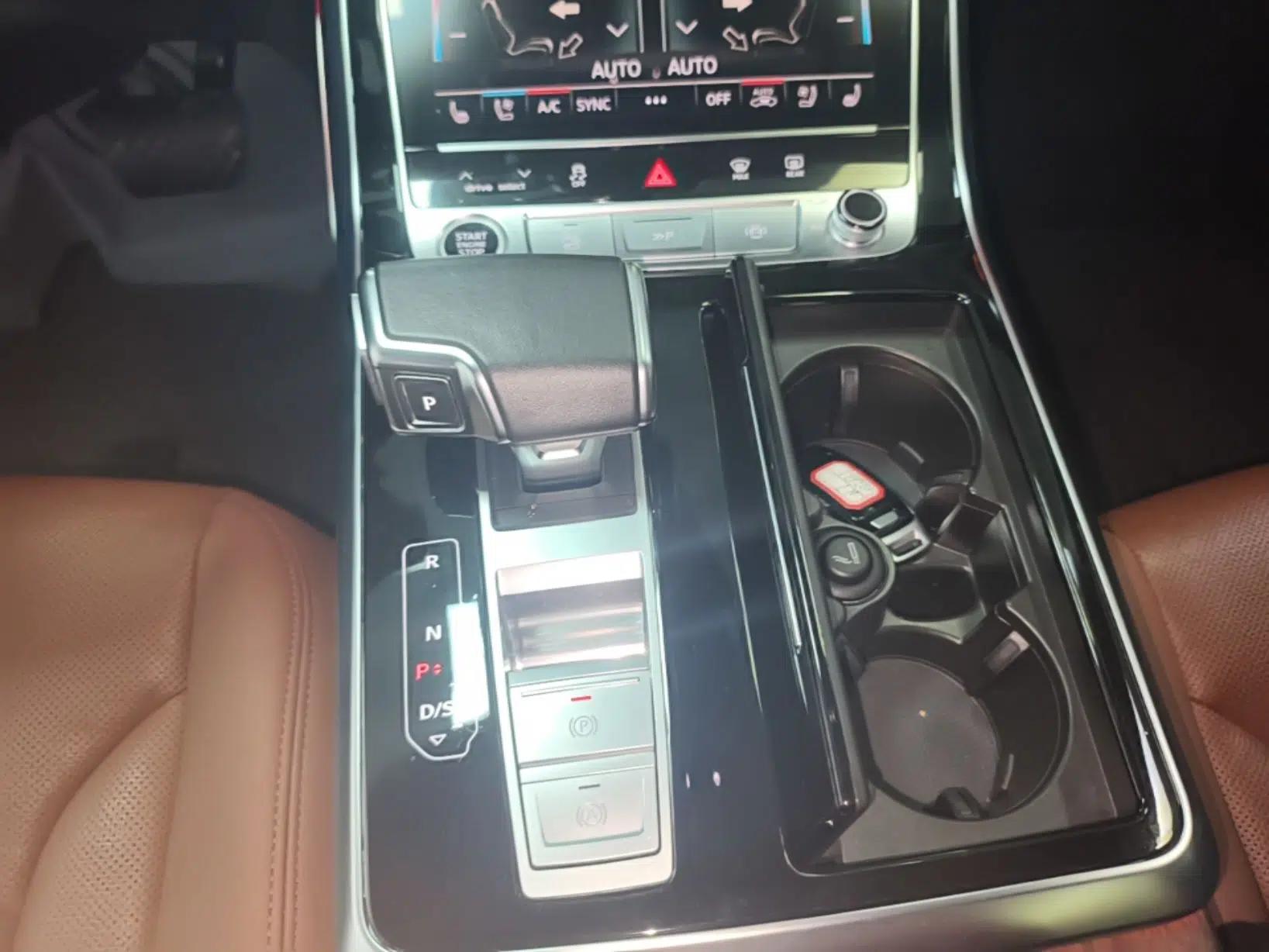 Audi Q7 2023 55 TFSI quattro S line Sport Edition — миниатюра 16