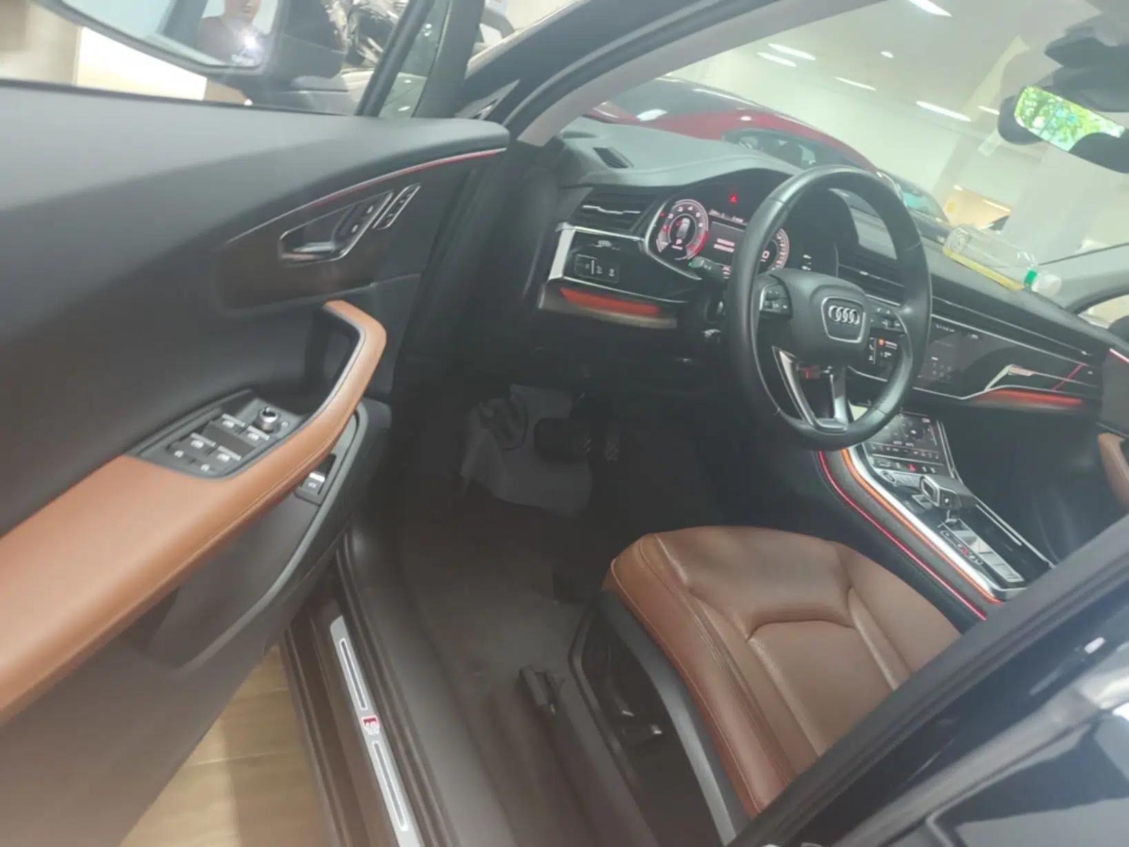 Audi Q7 2023 55 TFSI quattro S line Sport Edition — миниатюра 18