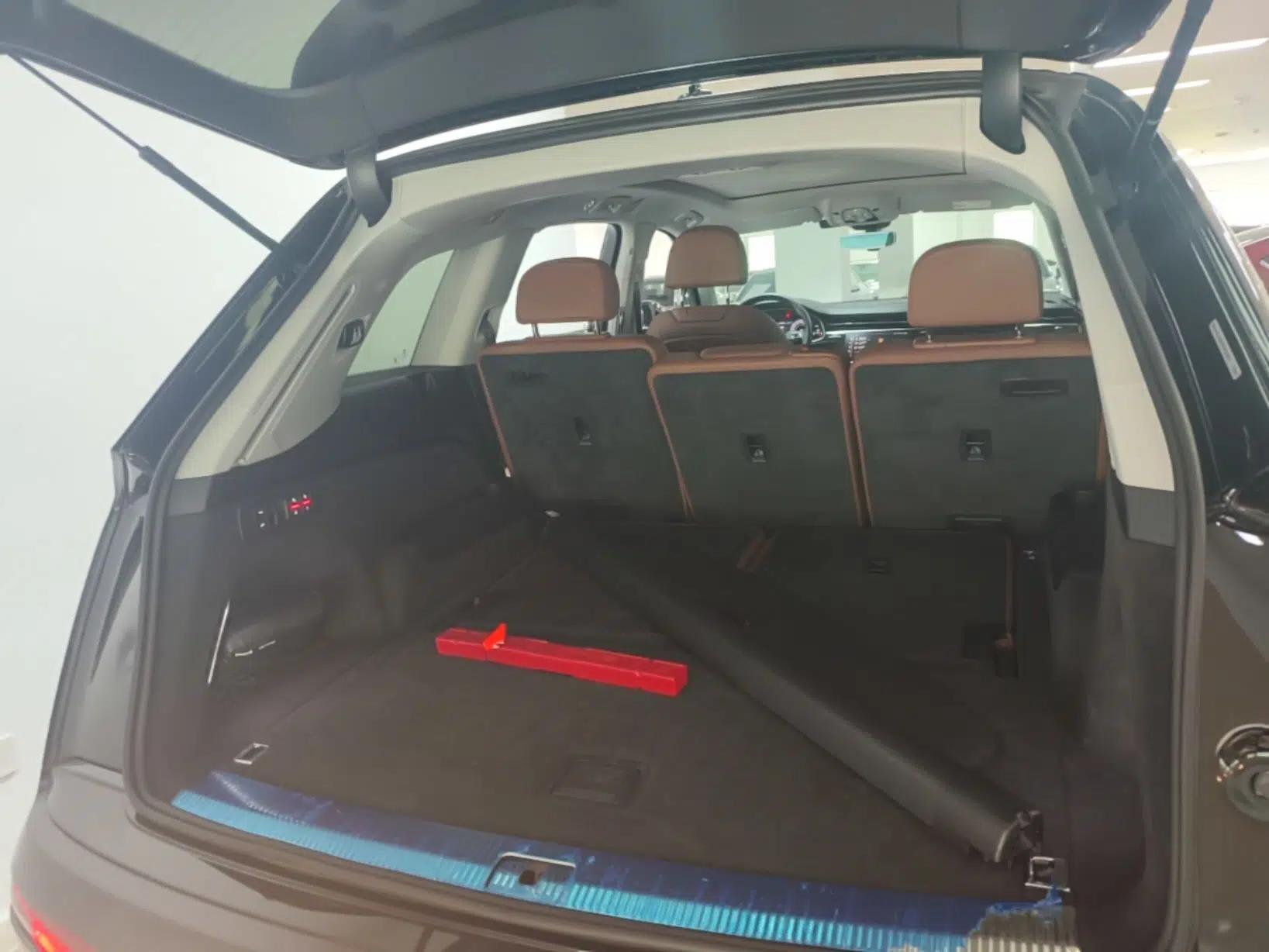 Audi Q7 2023 55 TFSI quattro S line Sport Edition — миниатюра 22